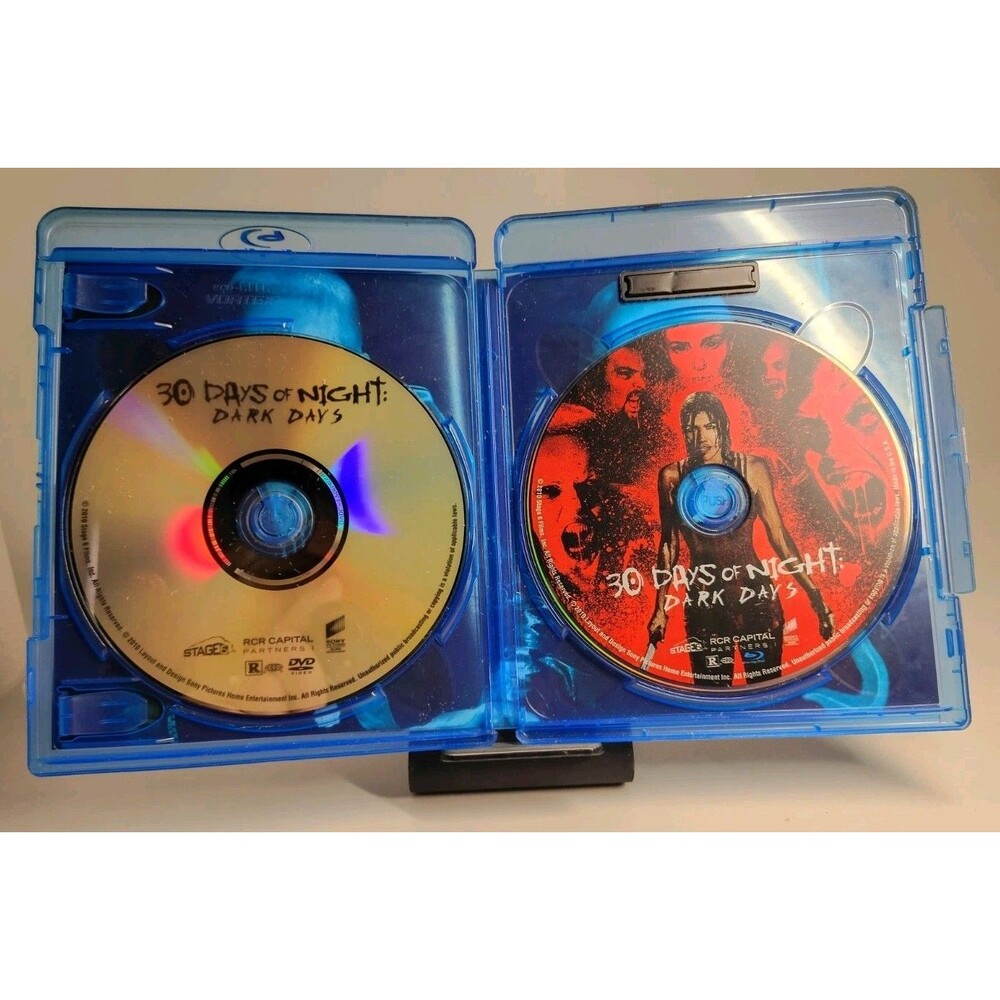 30 Days of Night: Dark Days (Blu-Ray/DVD, 2010, 2-Disc Set Combo Pack) Used - Picture 2 of 3